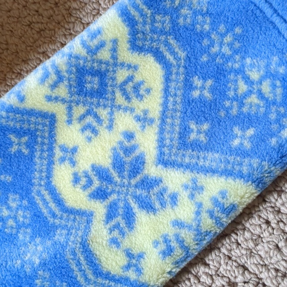 Talbots Icelandic Fair Isle Snowflake 1/4 Zip Fleece Pullover - Picture 7 of 10